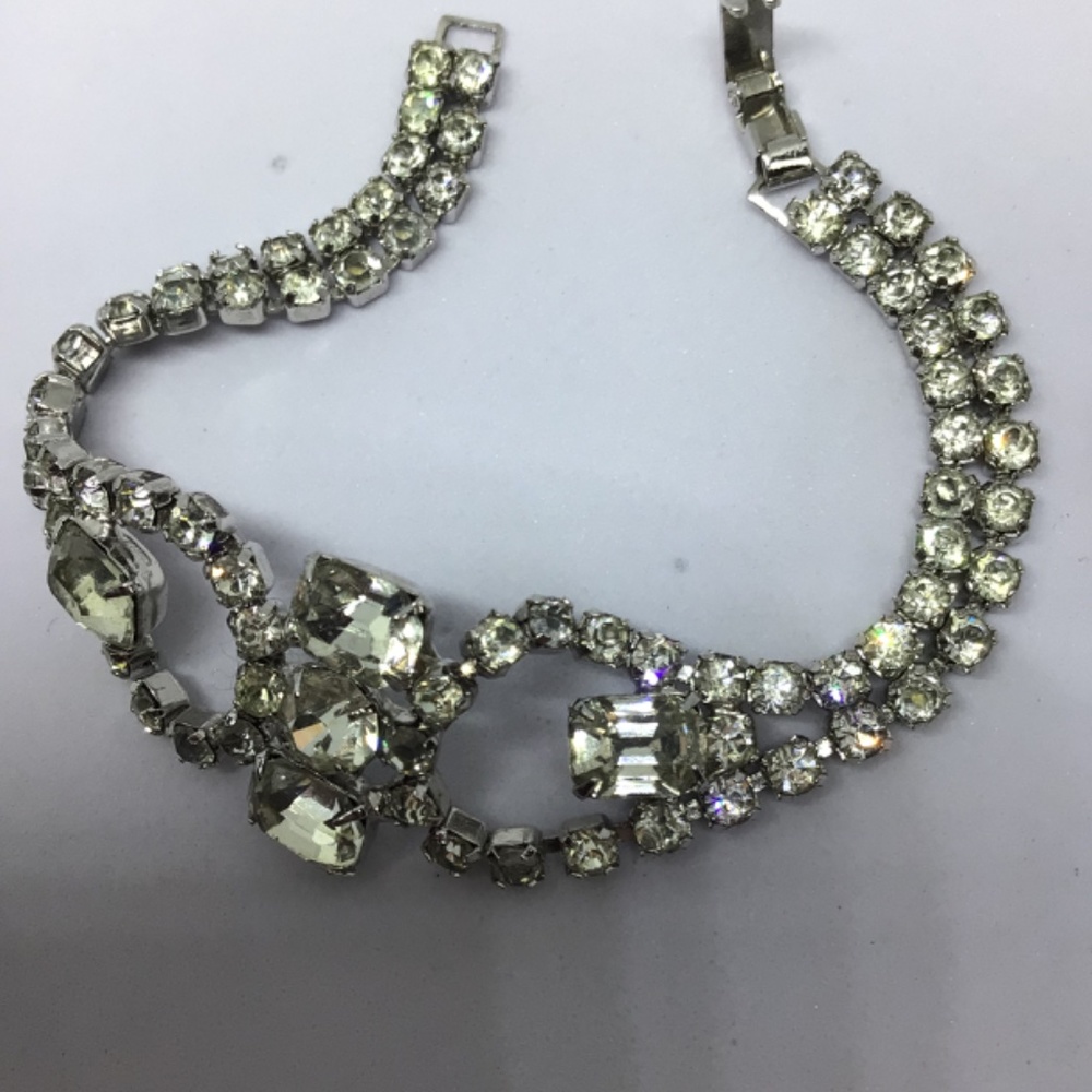 Vintage Rhinestone Bracelet - Picture 7 of 7